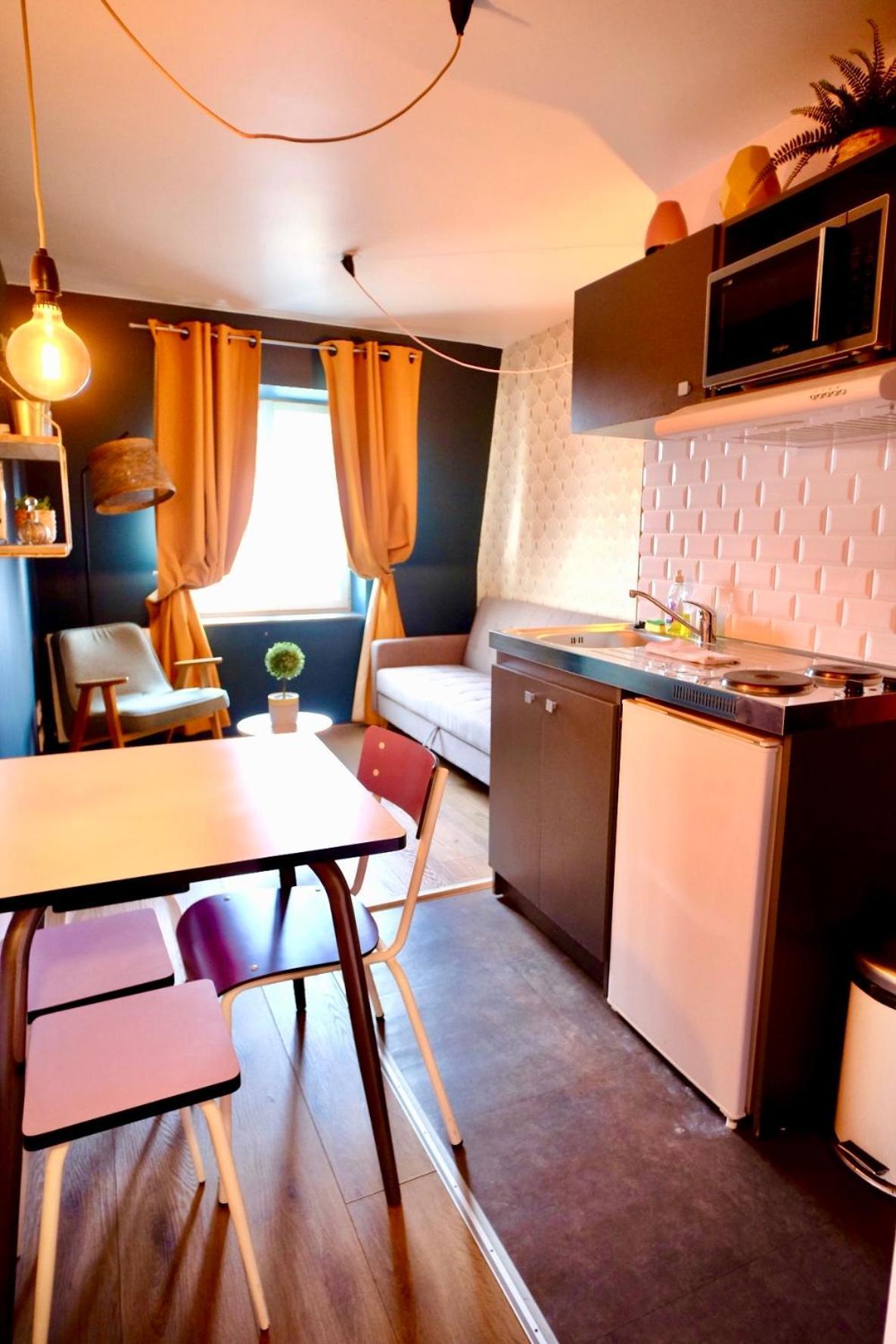 La Bonbonniere Rose Apartment Caen Bagian luar foto